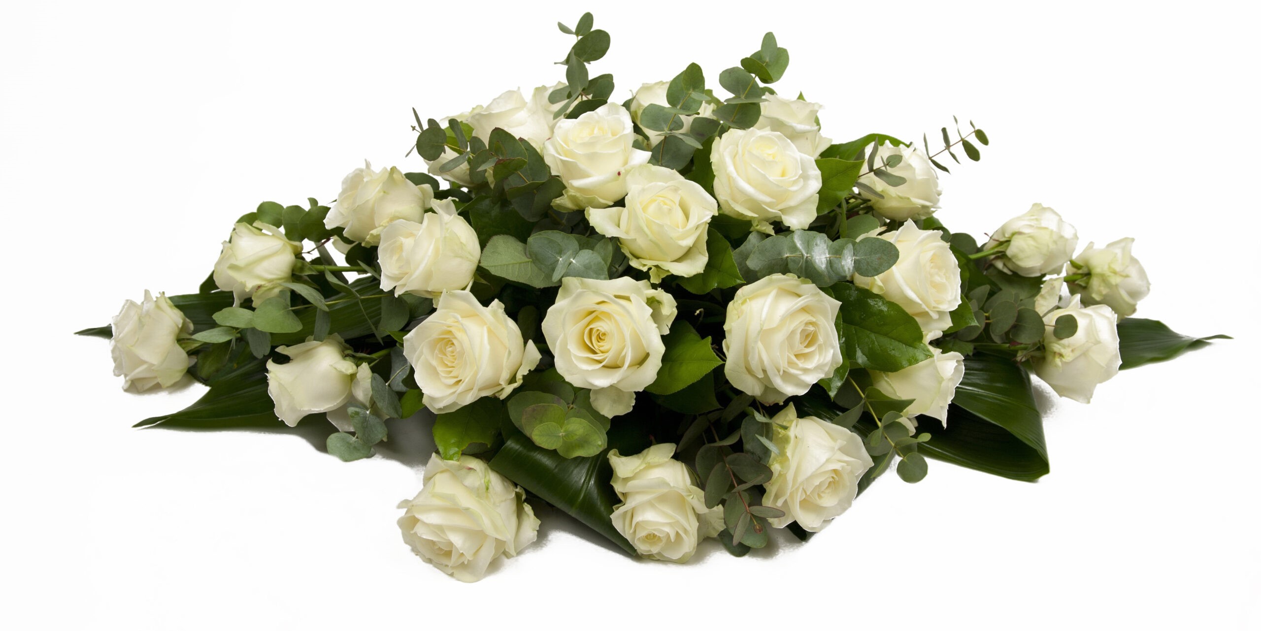 Afscheidsbloemen bloemstuk witte rozen scaled kopie